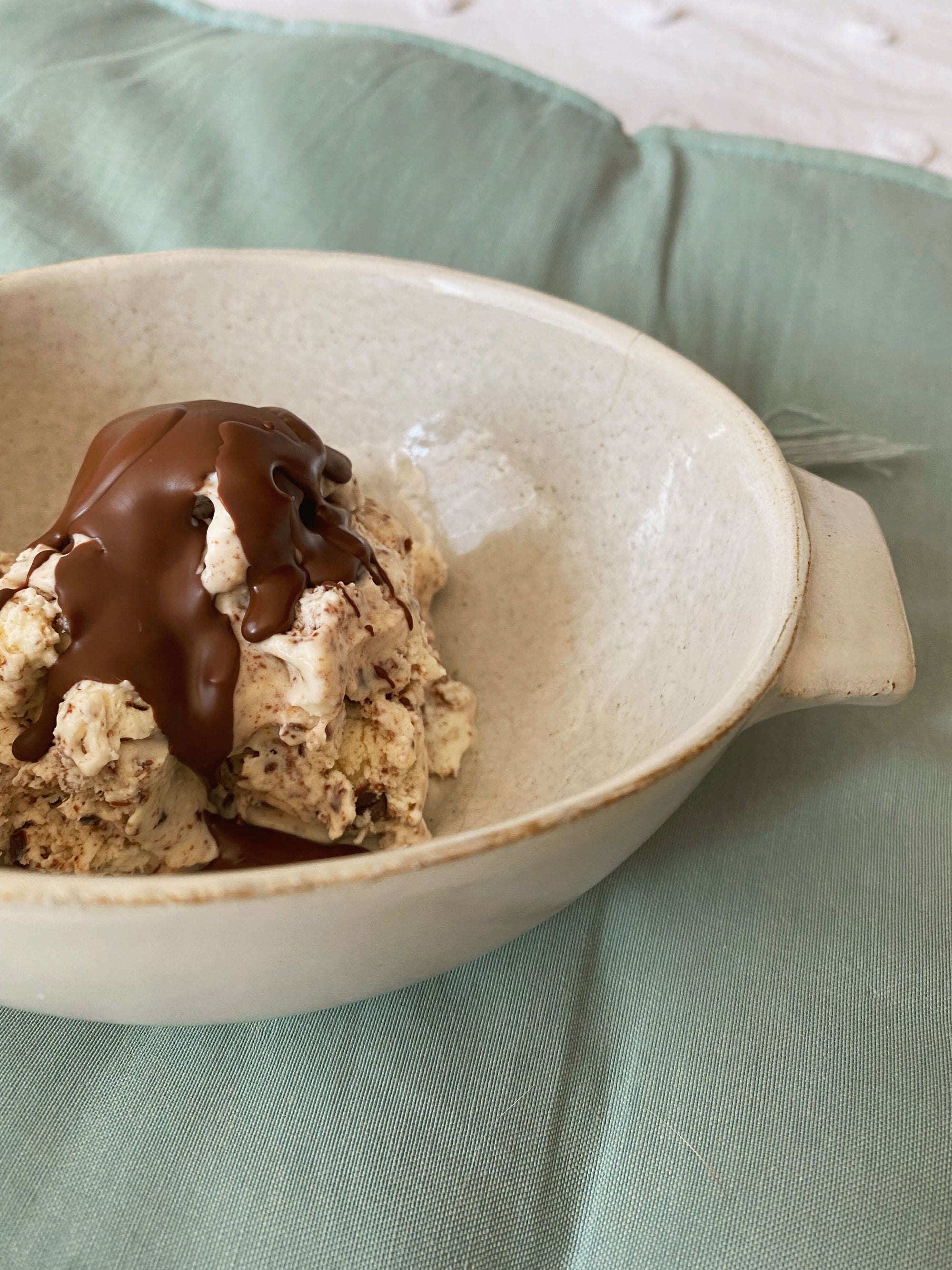 Receita de Sorvete de Flocos com Calda de Chocolate
